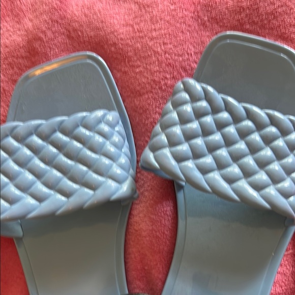 Sandal bundle. - Picture 2 of 7